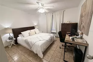 2490 SW 14th Dr, Gainesville, FL 32608 - Photo 5