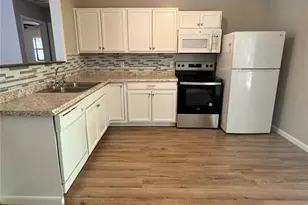 3004 NE 18th Dr, Gainesville, FL 32609 - Photo 9