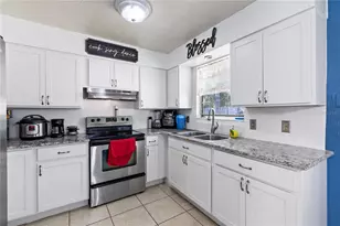 3050 SE 24 Pl, Gainesville, FL 32641 - Photo 5