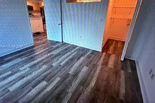 350 NE 24th St, Miami, FL 33137 - Photo 13