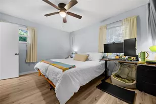 2418 NE 12th St, Gainesville, FL 32609 - Photo 9