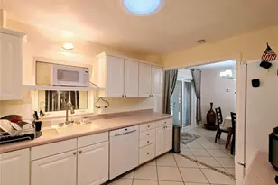 2305 NW 48th Terrace W, Gainesville, FL 32606 - Photo 13