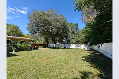 2305 NW 48th Terrace W, Gainesville, FL 32606 - Photo 17