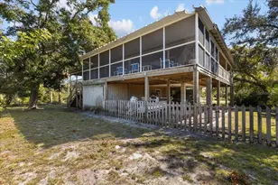 16791 Sandra St, Cedar Key, FL 32625 - Photo 13