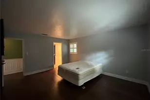 608 SW 80th Blvd, Gainesville, FL 32607 - Photo 13