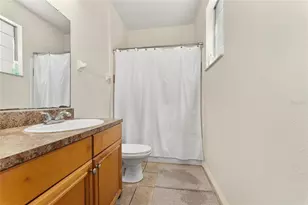 1142 SW 9th Rd, Gainesville, FL 32601 - Photo 31