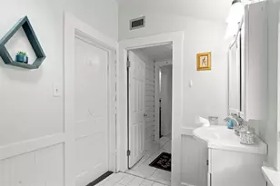 101 NE 9th St, Gainesville, FL 32601 - Photo 19