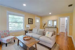 407 NE 8th St, Gainesville, FL 32601 - Photo 7