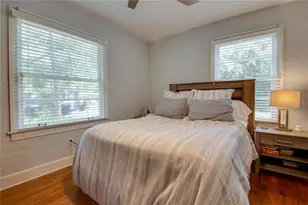 407 NE 8th St, Gainesville, FL 32601 - Photo 13