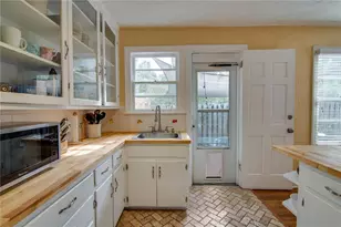 407 NE 8th St, Gainesville, FL 32601 - Photo 23