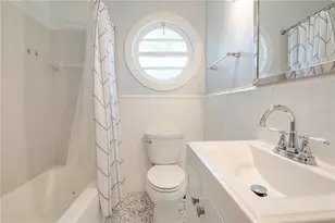 407 NE 8th St, Gainesville, FL 32601 - Photo 9