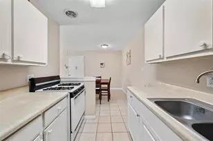 1700 SW 16th Ct, Gainesville, FL 32608 - Photo 13