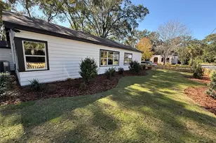 1217 NE 4 St, Gainesville, FL 32601 - Photo 5