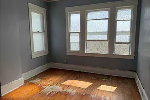 404 NE 10th Ave, Gainesville, FL 32601 - Photo 9