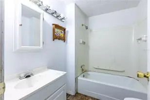 576 SE May Hall Terrace, Lake City, FL 32025 - Photo 15