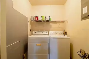 5855 SW 8th Pl, Gainesville, FL 32607 - Photo 17