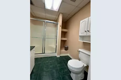 905 SW 8th Avenue, Gainesville, FL 32601 - Photo 15