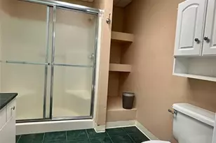 905 SW 8th Ave, Gainesville, FL 32601 - Photo 15