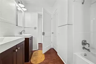 1316 NE 9th St, Gainesville, FL 32601 - Photo 15