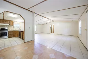 7122 N W 200th Terrace, Alachua, FL 32615 - Photo 11