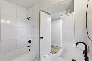 601 NW 35th Ter, Gainesville, FL 32607 - Photo 15