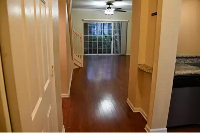 5062 NW 44th Lane #107, Gainesville, FL 32606 - Photo 3