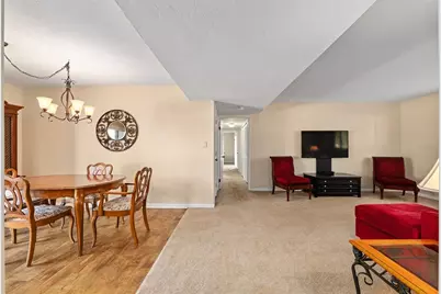 401 NW 39th Road #401C, Gainesville, FL 32607 - Photo 3