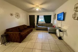 1914 NE 21st Pl, Gainesville, FL 32609 - Photo 5