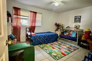 1914 NE 21st Pl, Gainesville, FL 32609 - Photo 11