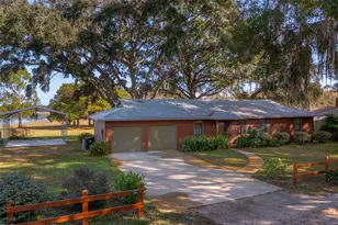 7915 Breezy Point Rd W, Melrose, FL 32666 - Photo 3