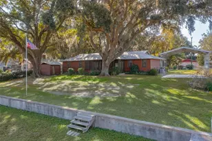 7915 Breezy Point Rd W, Melrose, FL 32666 - Photo 43