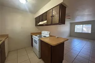 707 SW 68th Terrace, Gainesville, FL 32607 - Photo 5