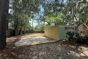 217 NW 36th Dr, Gainesville, FL 32607 - Photo 7