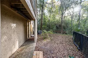 1015 SW 9th St, Gainesville, FL 32601 - Photo 29