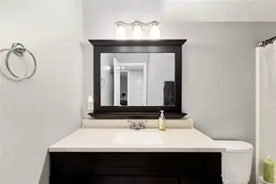 1015 SW 9th St, Gainesville, FL 32601 - Photo 23