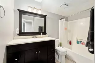 1015 SW 9th St, Gainesville, FL 32601 - Photo 21