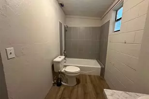 657 NE Waldo Rd, Gainesville, FL 32641 - Photo 17