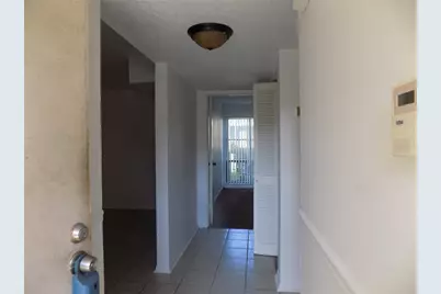 2811 SW Archer Road #x 201, Gainesville, FL 32608 - Photo 7