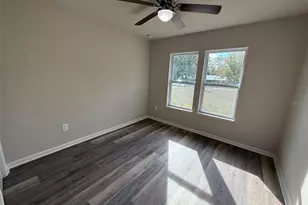 8424 NW 4th Pl, Gainesville, FL 32607 - Photo 17