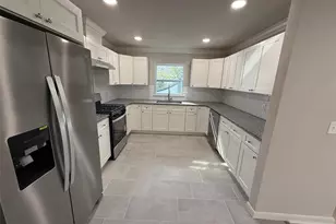 8424 NW 4th Pl, Gainesville, FL 32607 - Photo 9