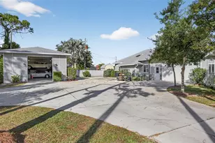 820 Bayshore Dr, Englewood, FL 34223 - Photo 33