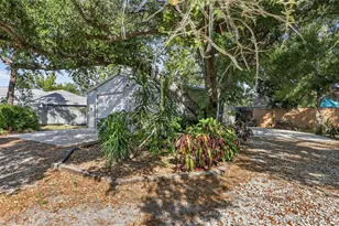 820 Bayshore Dr, Englewood, FL 34223 - Photo 37