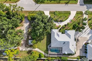 820 Bayshore Dr, Englewood, FL 34223 - Photo 29