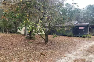 8093 Breezy Point Rd E, Melrose, FL 32666 - Photo 25