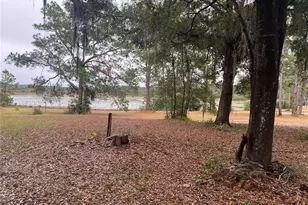 8093 Breezy Point Rd E, Melrose, FL 32666 - Photo 33