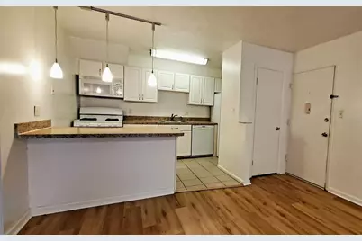 1700 SW 16th Court #E29, Gainesville, FL 32608 - Photo 5