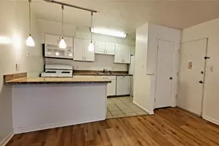 1700 SW 16th Ct, Gainesville, FL 32608 - Photo 5