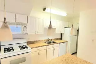 1700 SW 16th Ct, Gainesville, FL 32608 - Photo 5