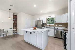 702 SE 8th St, Gainesville, FL 32601 - Photo 7