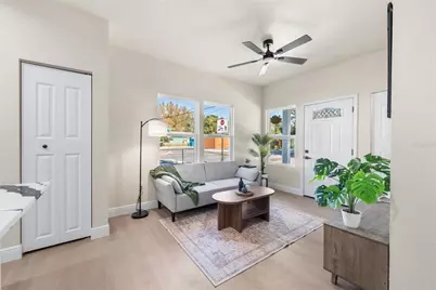 702 SE 8th Street, Gainesville, FL 32601 - Photo 5